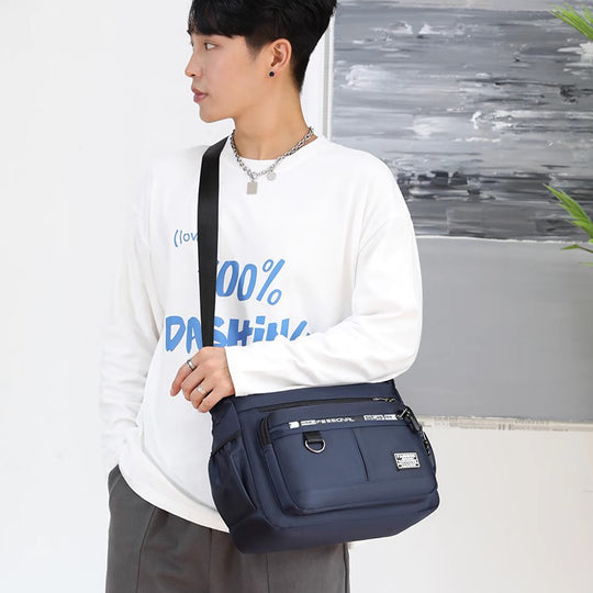 Sac Bandoulière Homme disponible en plusieurs coloris