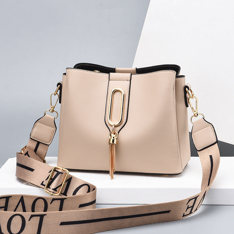 Sac Bandoulière Femme détail métallique