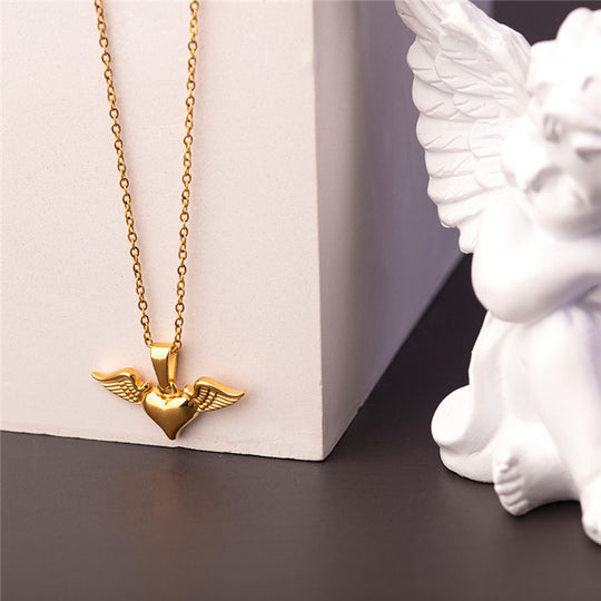 Collier Femme Cœur Ailes design élégant