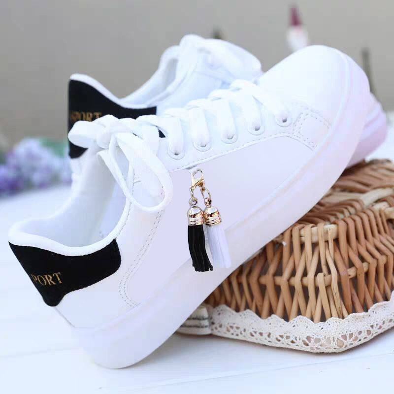 Baskets Femme Blanches motif noir