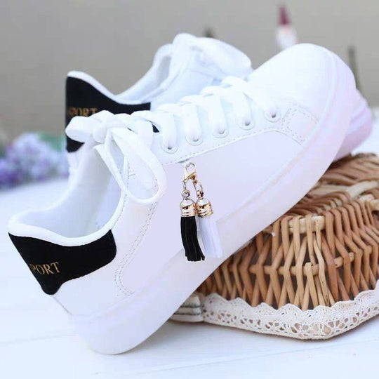 Baskets Femme Blanches motif noir