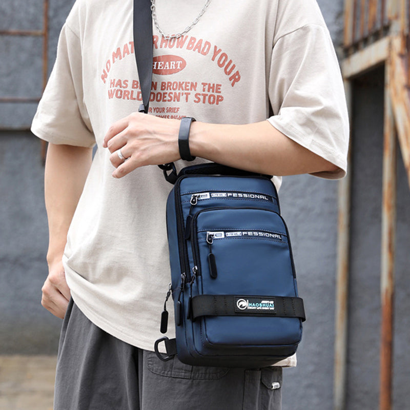 Sac Multifonction Homme porté en bandoulière
